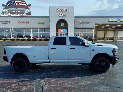 New 2026 RAM 3500 Tradesman AWD/4WD image 2