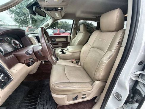 Used 2017 RAM 1500 Laramie RWD image 18