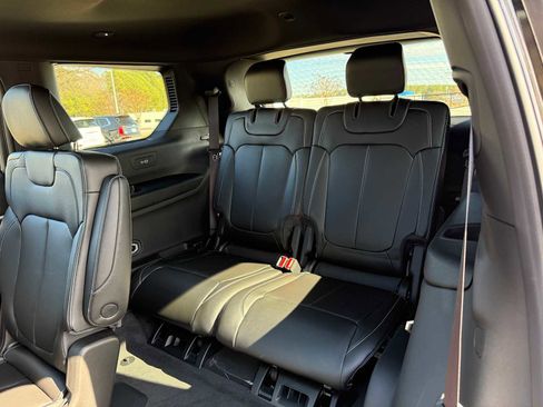 New 2025 Jeep Grand Cherokee L Limited w/ Black Appearance Package AWD/4WD image 28