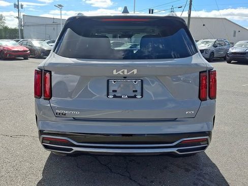 Used 2023 Kia Sorento SX AWD/4WD image 5