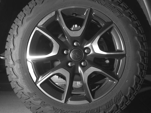 Used 2025 Jeep Compass Trailhawk AWD/4WD image 15