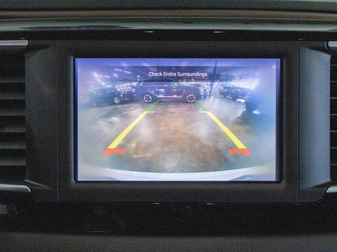 Used 2024 Chrysler Voyager LX FWD image 6