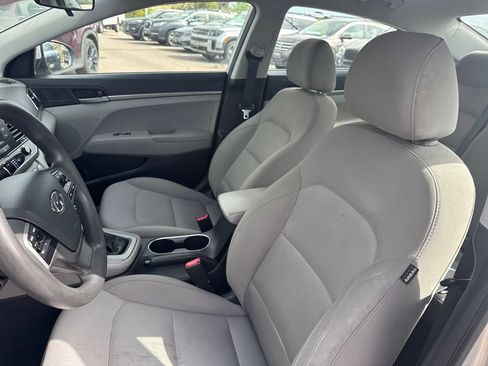 Used 2017 Hyundai Elantra SE FWD image 10