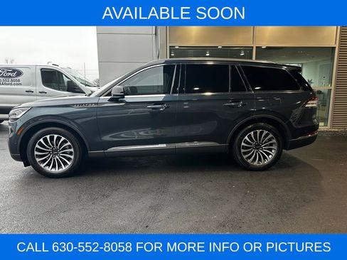 Used 2023 Lincoln Aviator Reserve w/ Equipment Group 201A image 2