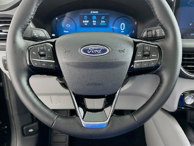 Used 2025 Ford Escape SE w/ PHEV Premium Package FWD image 14