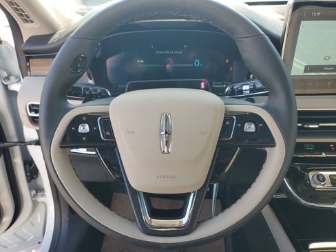 New 2026 Lincoln Corsair Grand Touring image 16