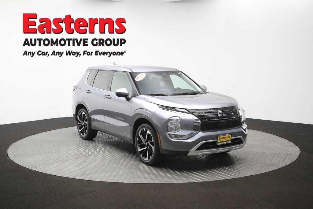 Used 2024 Mitsubishi Outlander SE AWD/4WD image 52