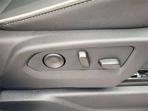 New 2026 GMC Yukon Elevation image 16