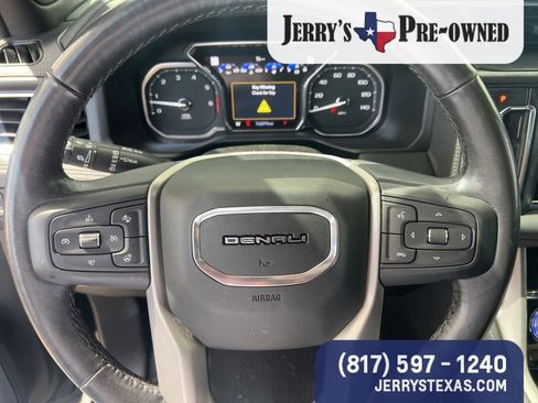 Used 2021 GMC Yukon XL Denali image 15