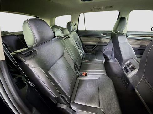 Used 2023 Volkswagen Atlas SE w/ Panoramic Sunroof Package FWD image 28