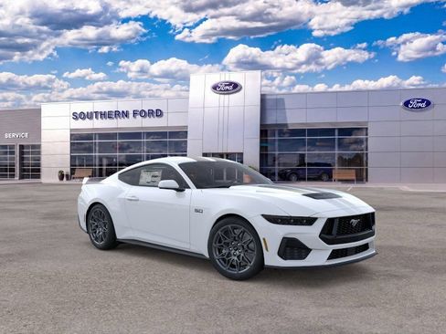 New 2026 Ford Mustang GT w/ GT Performance Package RWD image 8