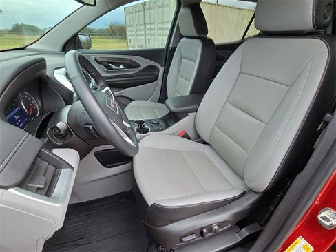 Used 2023 GMC Terrain SLT image 15