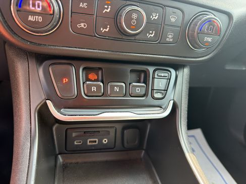 Used 2018 GMC Terrain Denali w/ Advanced Safety Package AWD/4WD image 14