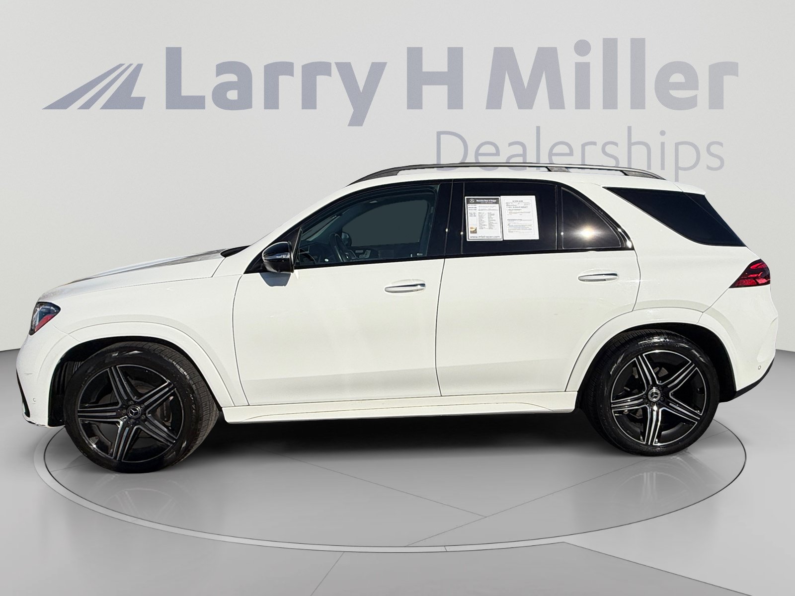 Certified 2024 Mercedes-Benz GLE 450 4MATIC image 2