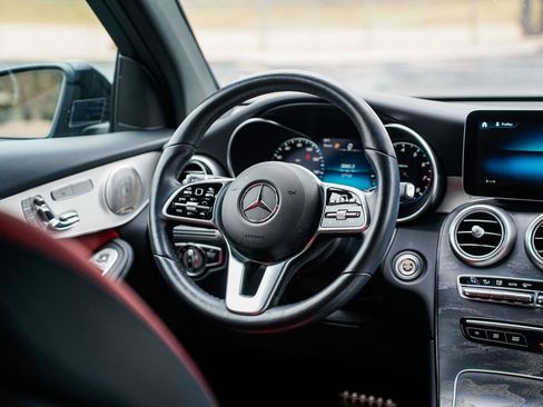 Used 2021 Mercedes-Benz GLC 300 4MATIC image 13