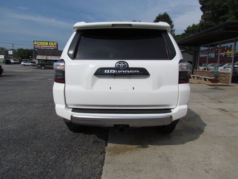 Used 2019 Toyota 4Runner TRD Off-Road Premium AWD/4WD image 4