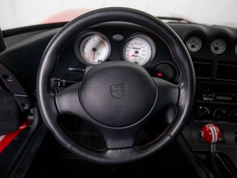 Used 2002 Dodge Viper GTS RWD image 16