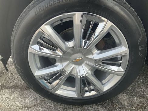 Used 2023 Chevrolet Silverado 1500 High Country w/ Technology Package image 10