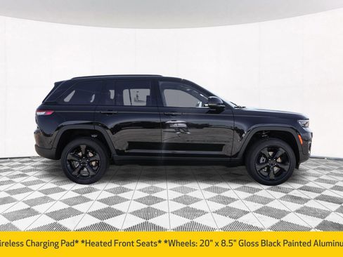 New 2025 Jeep Grand Cherokee Altitude image 10