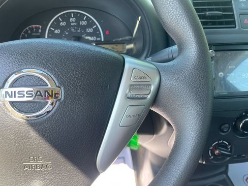 Used 2015 Nissan Versa S Plus FWD image 17
