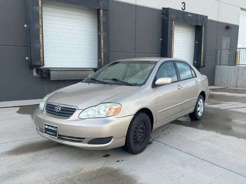 Used 2005 Toyota Corolla LE w/ Audio Value Pkg FWD image 1
