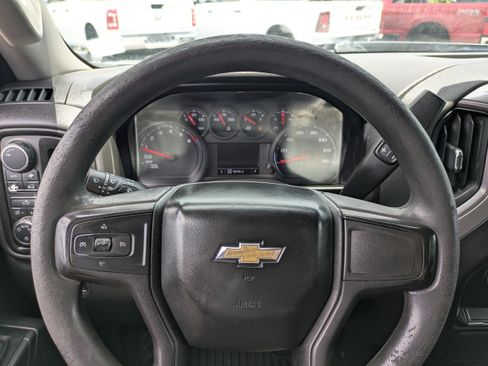 Used 2021 Chevrolet Silverado 1500 Custom AWD/4WD image 21