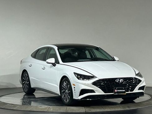Used 2020 Hyundai Sonata Limited FWD image 2