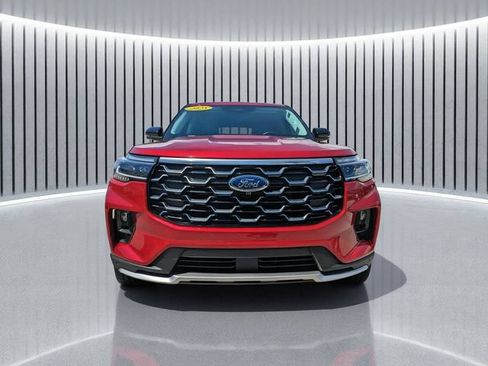 Used 2025 Ford Explorer Platinum w/ Ultimate Package RWD image 9