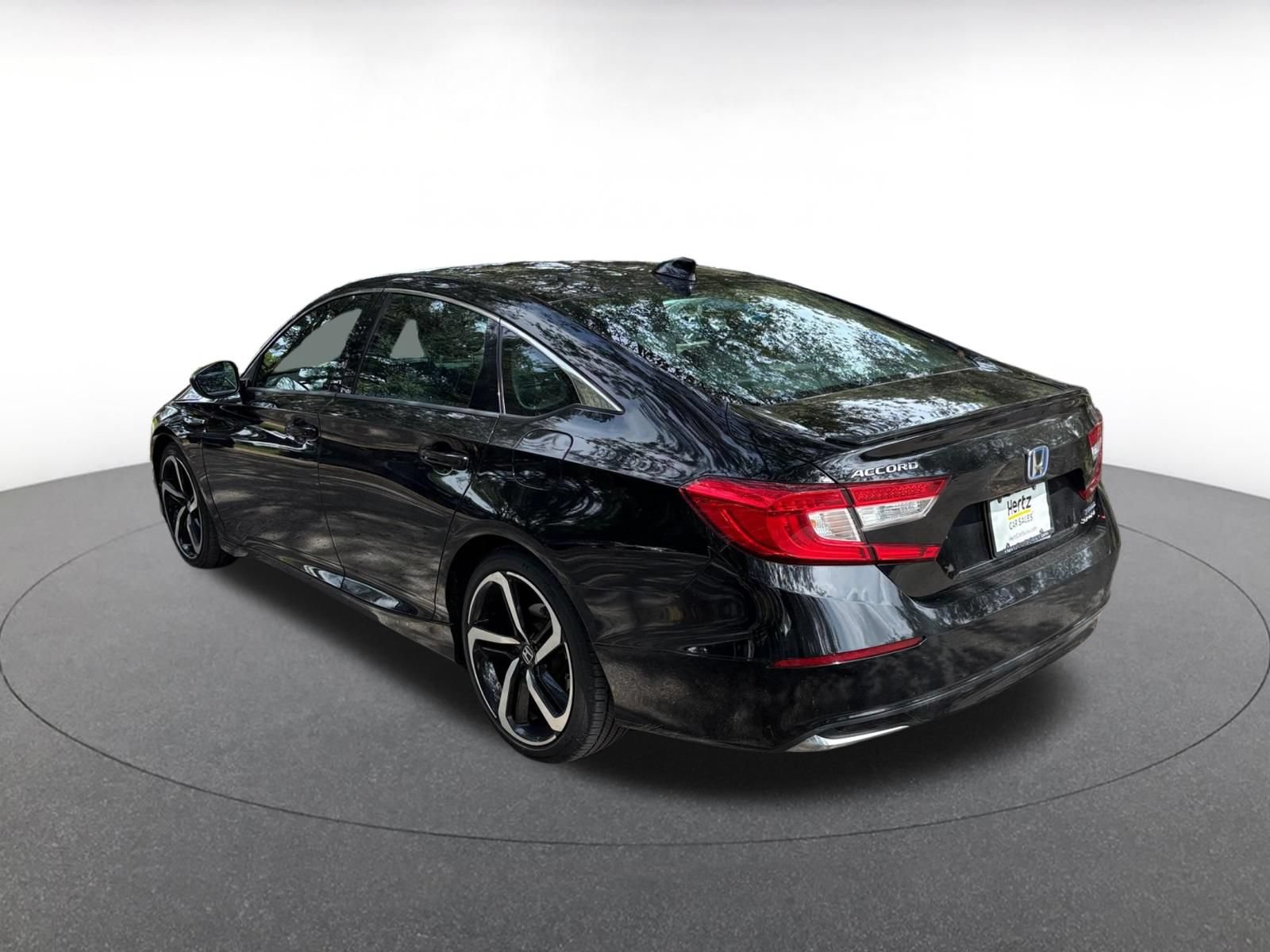Used 2022 Honda Accord Sport image 6