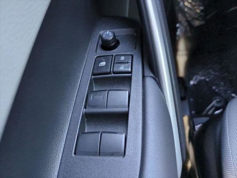 Certified 2026 Toyota Corolla Cross LE FWD image 21