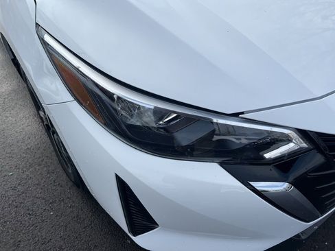 Certified 2024 Nissan Sentra SV image 28