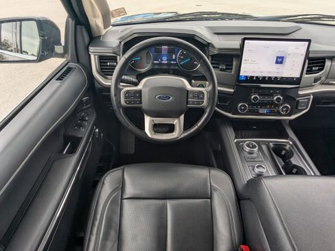 Used 2023 Ford Expedition Max XLT image 21