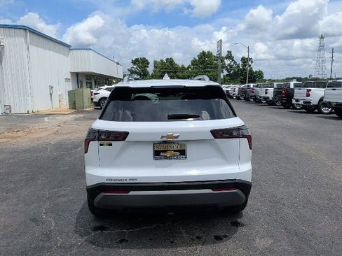 Used 2025 Chevrolet Equinox LT w/ Convenience Package II AWD/4WD image 4
