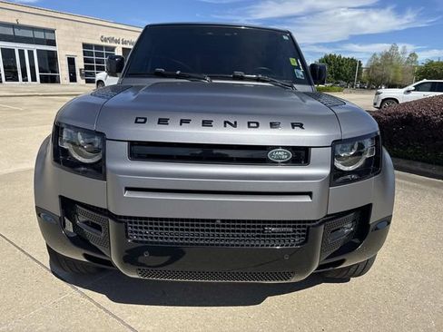 Used 2023 Land Rover Defender 110 X-Dynamic SE AWD/4WD image 2