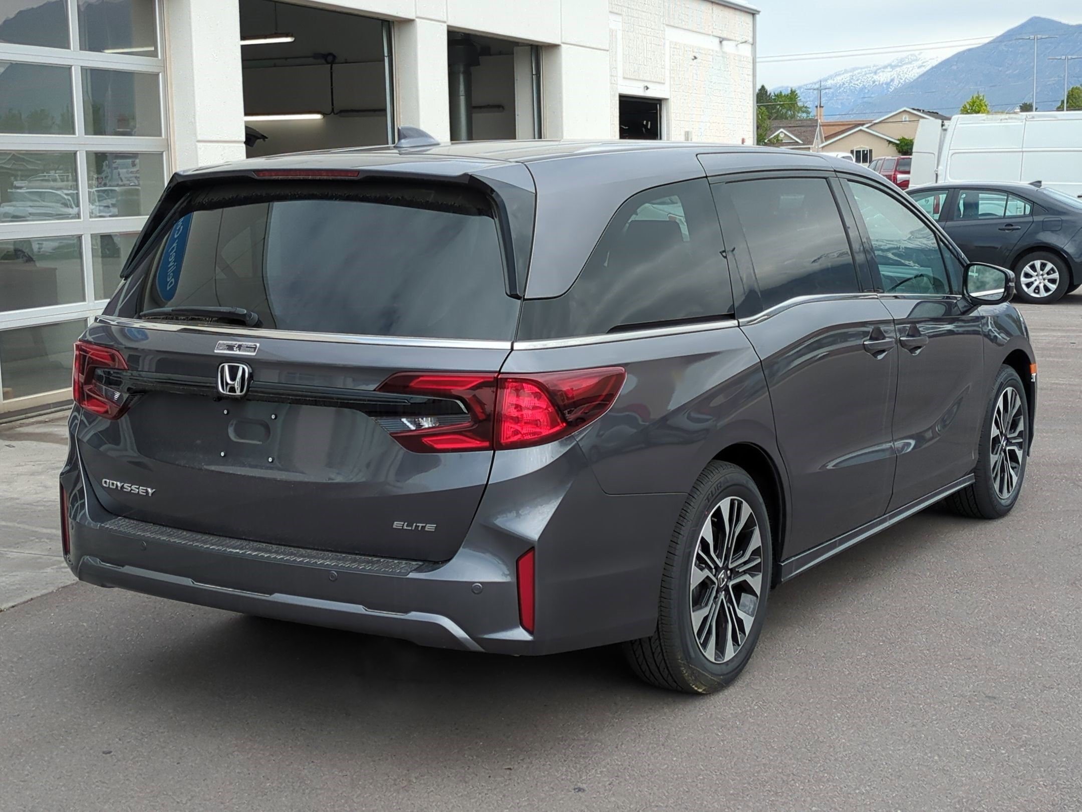 New 2027 Honda Odyssey Elite image 3