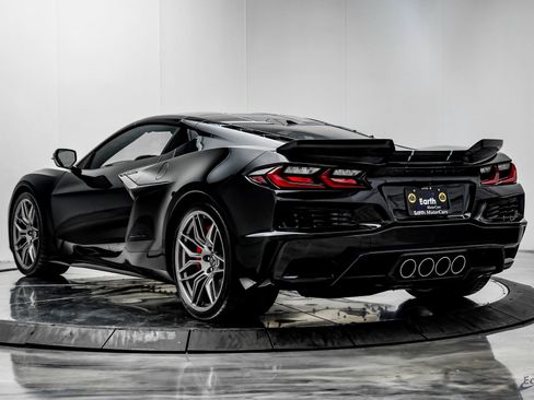 Used 2025 Chevrolet Corvette Z06 image 14