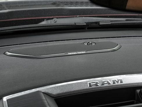 Used 2023 RAM 1500 Laramie AWD/4WD image 39