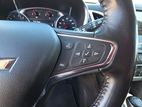 Used 2019 Chevrolet Equinox LT image 19