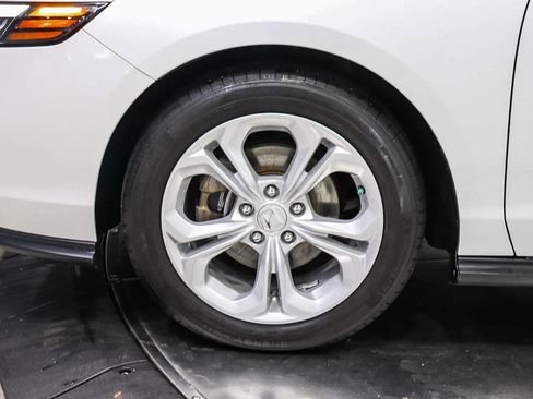 Used 2023 Honda Accord LX image 9