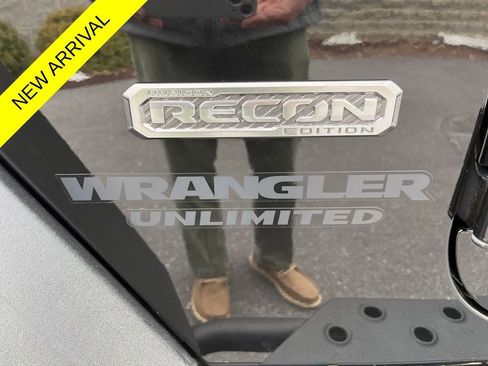 Used 2017 Jeep Wrangler Unlimited Rubicon image 16