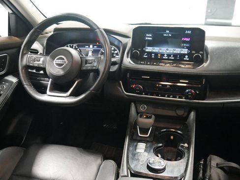 Used 2021 Nissan Rogue SL w/ Premium Package image 18