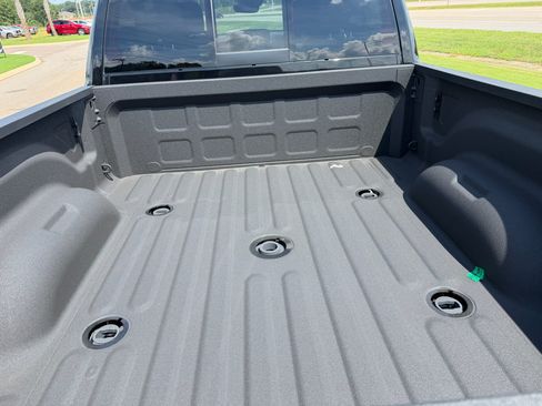 New 2026 RAM 2500 Big Horn AWD/4WD image 9