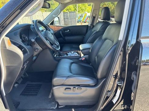 Used 2024 Nissan Armada SL w/ Captain's Chairs Package image 9