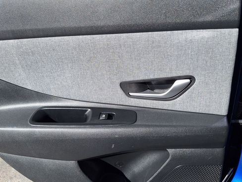 Certified 2021 Hyundai Elantra Limited image 13