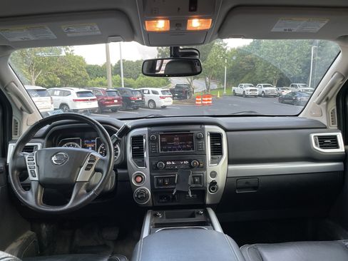 Used 2019 Nissan Titan PRO-4X w/ Pro-4x Convenience Package AWD/4WD image 20