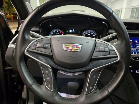 Used 2024 Cadillac XT5 Premium Luxury FWD image 18