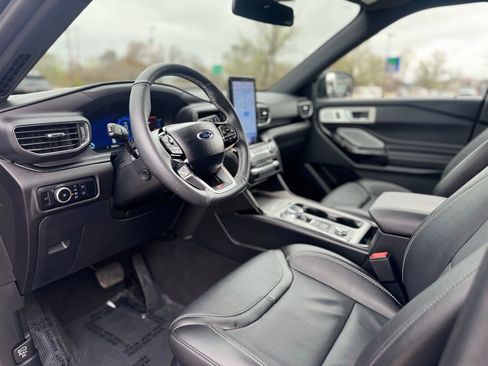 Used 2024 Ford Explorer ST w/ Technology Package AWD/4WD image 15