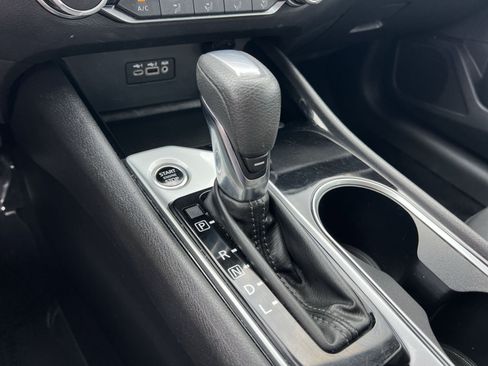 Used 2024 Nissan Altima 2.5 SV FWD image 21