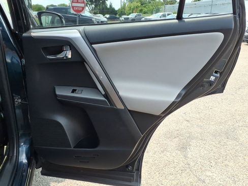 Used 2018 Toyota RAV4 XLE AWD/4WD image 24