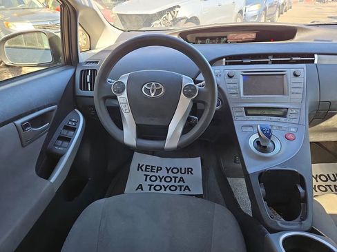 Used 2014 Toyota Prius Three w/ Solar Roof Package image 2